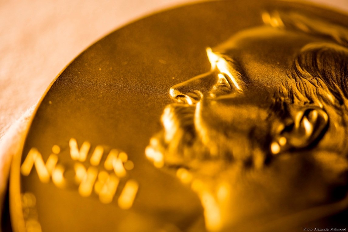 Del Premio Nobel a “la contracción del transverso” Foto: @NobelPrize